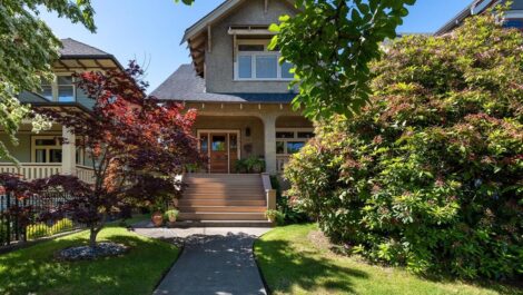 An Arts & Crafts Character House in New Westminster