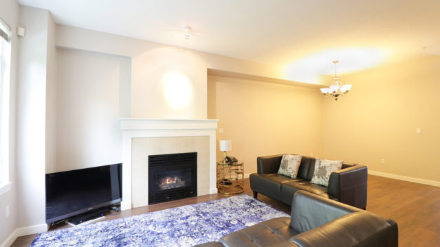 Charming 4-bedroom Townhouse in the Bordeaux at Champlain Gardens