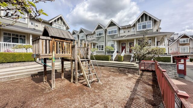 Most Desirable 4-bedroom Townhouse with Double Side-by-Side Garage